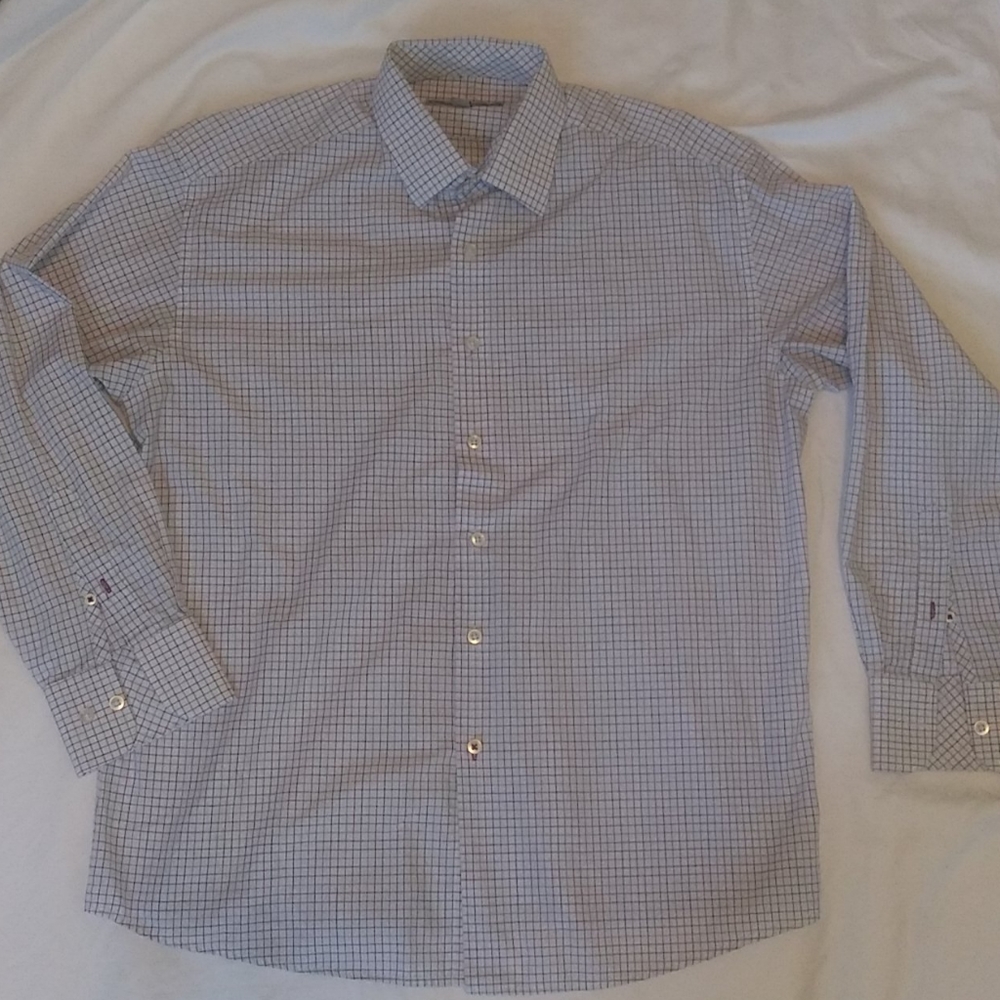 👔 2/$20 Men's modern fit dress shirt